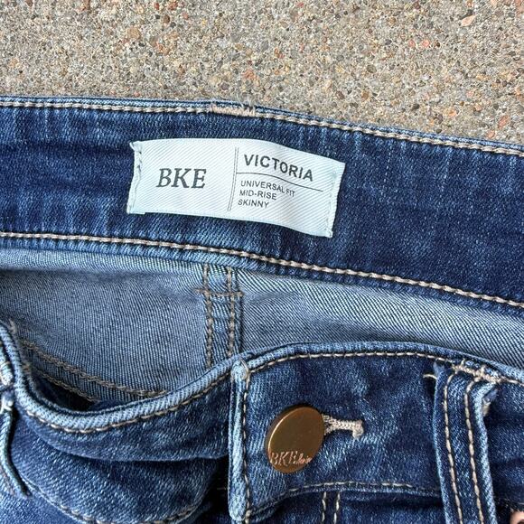 Buckle BKE Victoria Universal Fit Mid Rise Skinny Jeans Size 26 AXB204 - Picture 4 of 10